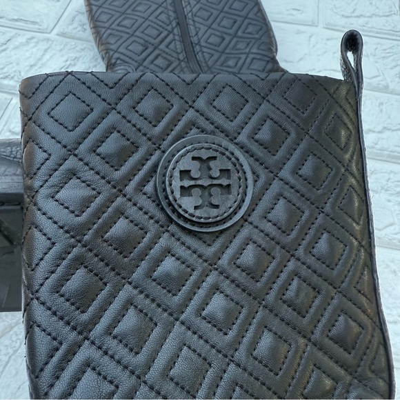 Tory Burch Black Leather Boots in a Size 11 Women’s - Picture 9 of 12